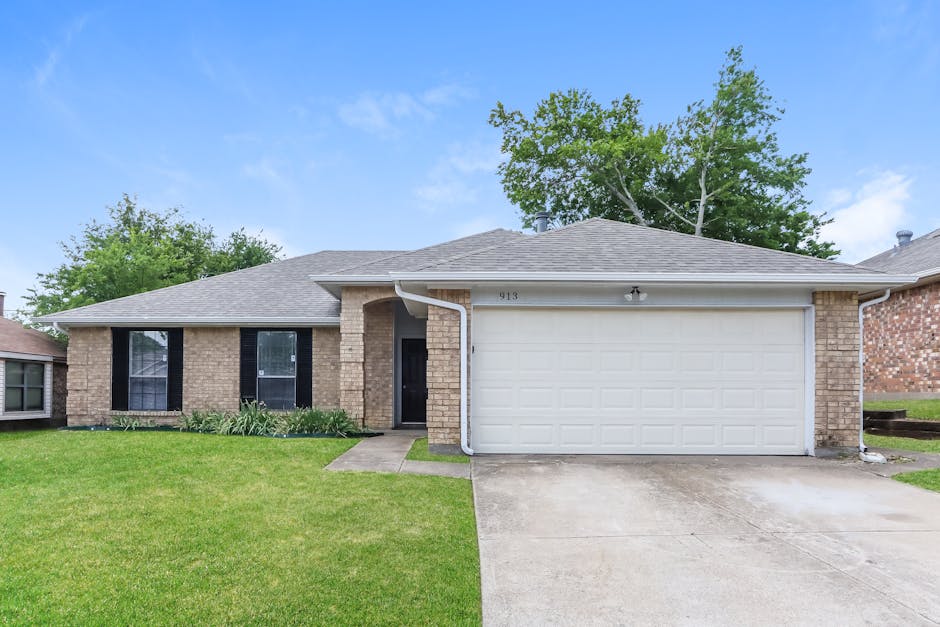 913 Elliott Dr, Cedar Hill, TX 75104 Home for Rent 3 Beds, 2 Baths